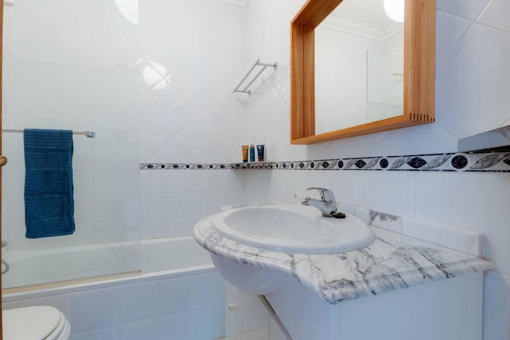 Roja Pe - Elegante T2 Com Ac Perto Do Pine Cliffs Apartment *