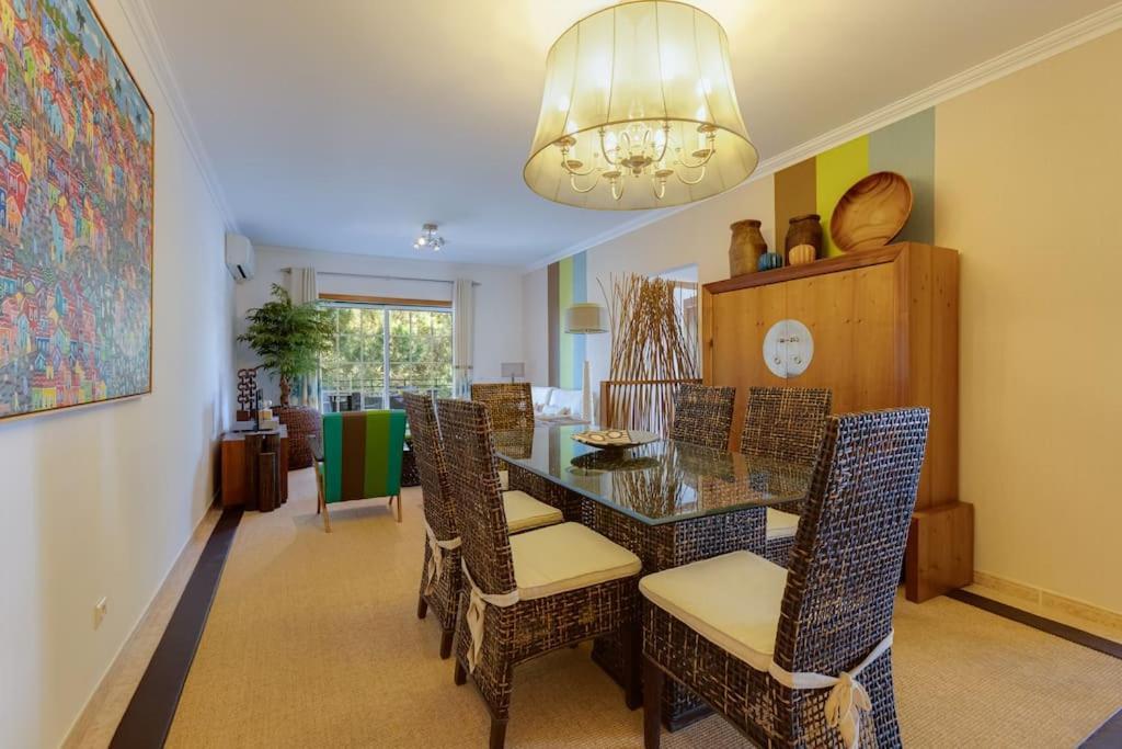 Roja Pe - Elegante T2 Com Ac Perto Do Pine Cliffs * Albufeira